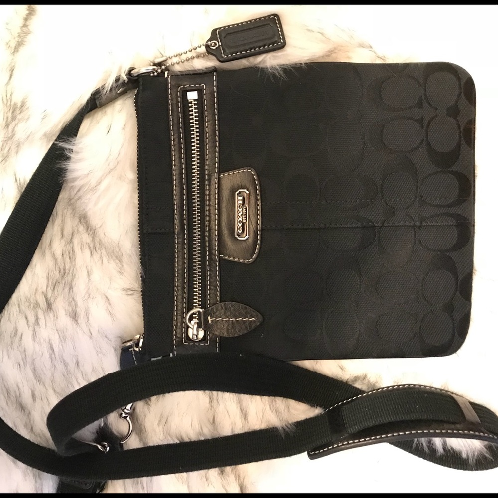 ♦️SOLD♦️Coach crossbody bag
